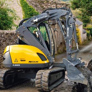 Excavator multifunctional pe senile Mecalac 8 MCR-0