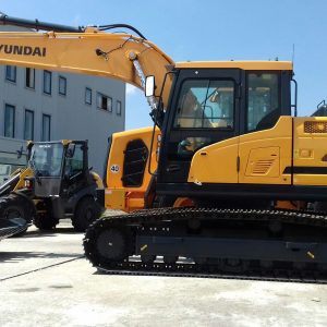 Excavator pe senile Hyundai HX180-0